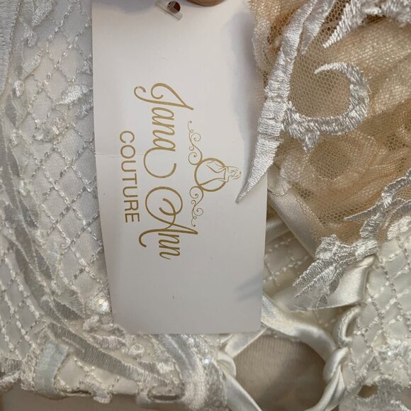Jana Anna Couture white lace bustier / corseted top - Picture 5 of 11